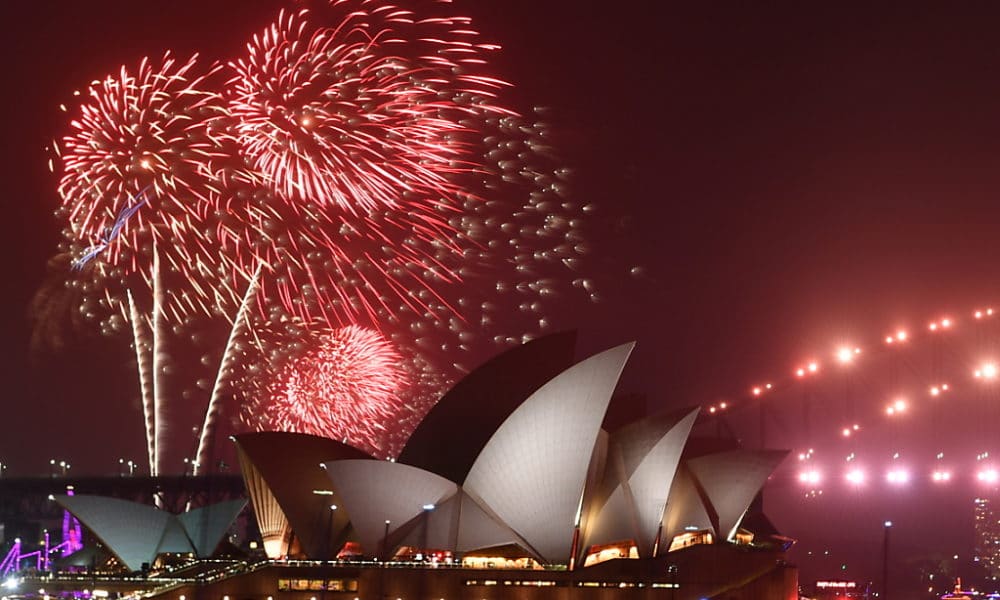EN IMAGES. Rassemblements, feux d'artifice… Le monde renoue avec les  célébrations du Nouvel an
