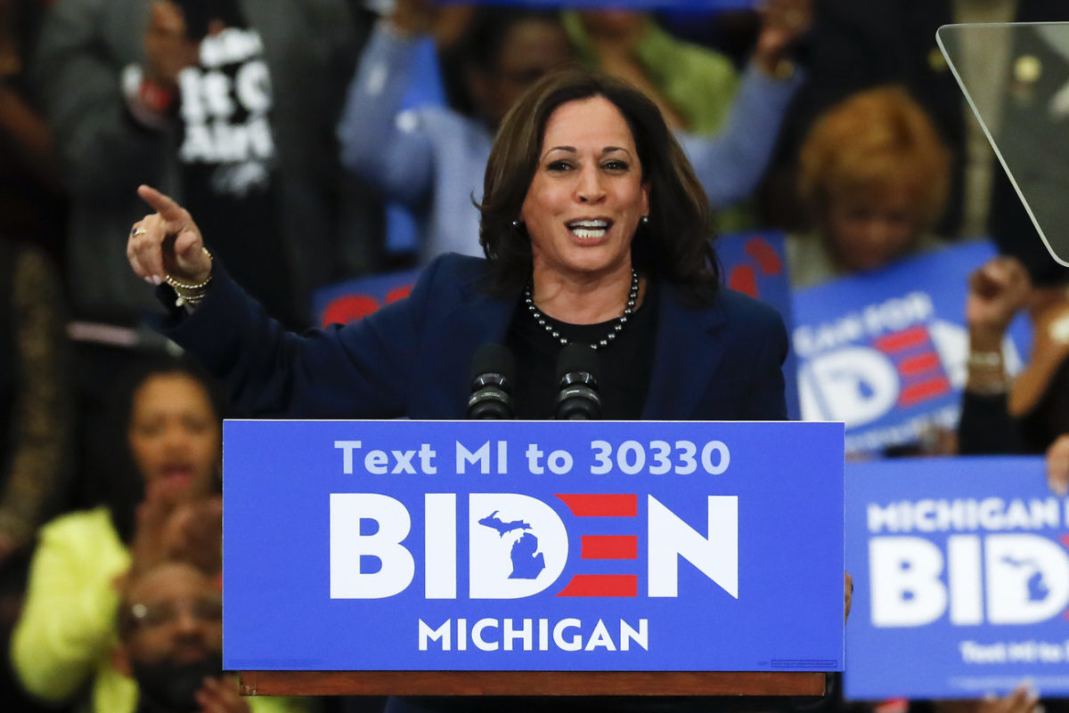 la sénatrice noire Kamala Harris a été choisie comme comme colistière par Joe Biden.