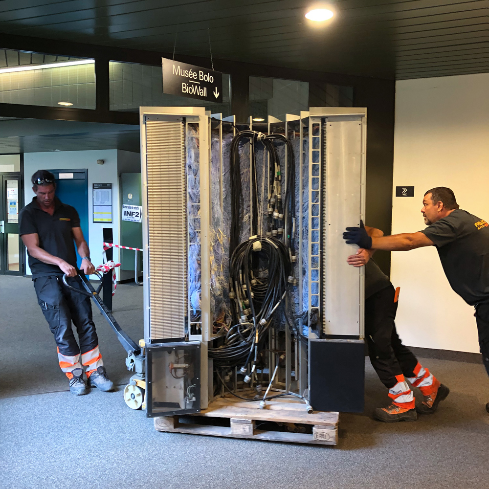 Déménagement du superordinateur Cray 1 S au Musée Bolo