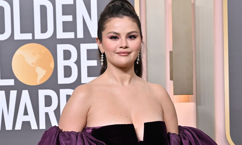 https://www.lfm.ch/wp-content/uploads/2023/02/selena-gomez-at-80th-golden-globes-jan-2023-avalon-1000x600.jpg
