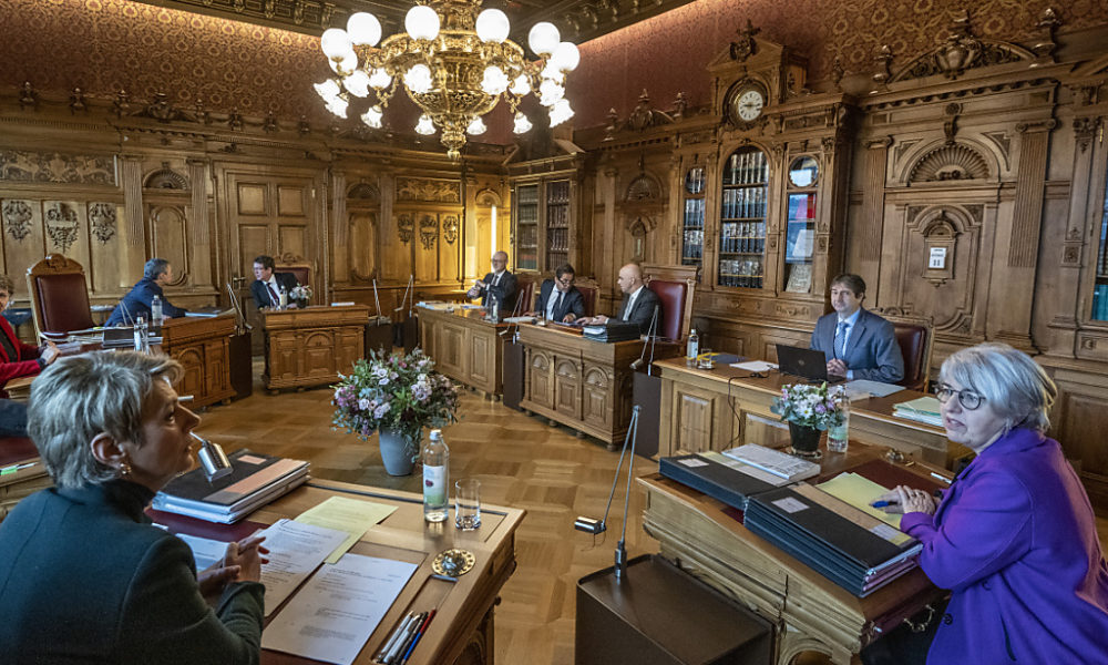 Succession Thurnherr: les deux vice-chanceliers intéressés Succession Thurnherr: les deux vice-chanceliers intéressés