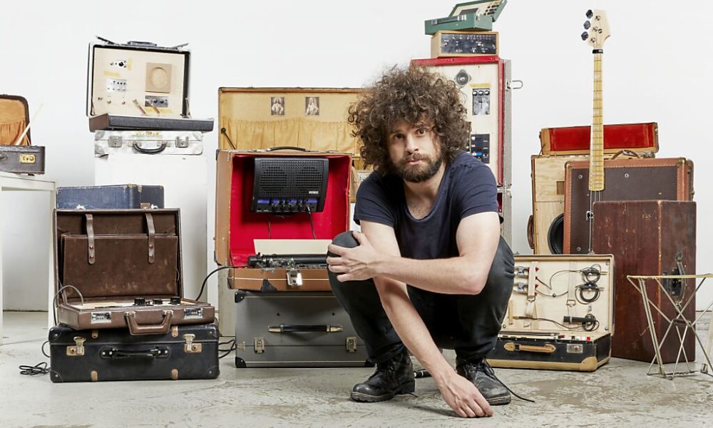 Le monde punk et bricolé du Chaux-de Fonnier Louis Jucker à Vidy Le monde punk et bricolé du Chaux-de Fonnier Louis Jucker à Vidy