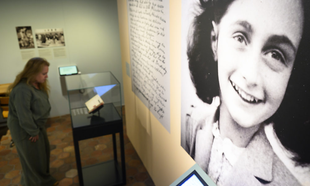 Anne Frank et ses liens avec la Suisse au Musée national suisse Anne Frank et ses liens avec la Suisse au Musée national suisse