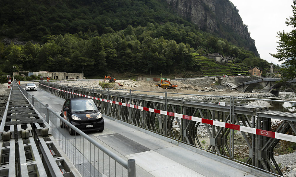 Ouverture du pont de remplacement dans le Val Maggia Ouverture du pont de remplacement dans le Val Maggia