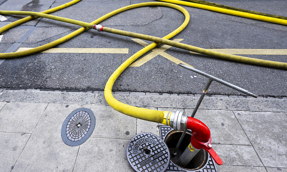 Incendie dans un dépôt de ferraille au Mont-sur-Lausanne Incendie dans un dépôt de ferraille au Mont-sur-Lausanne