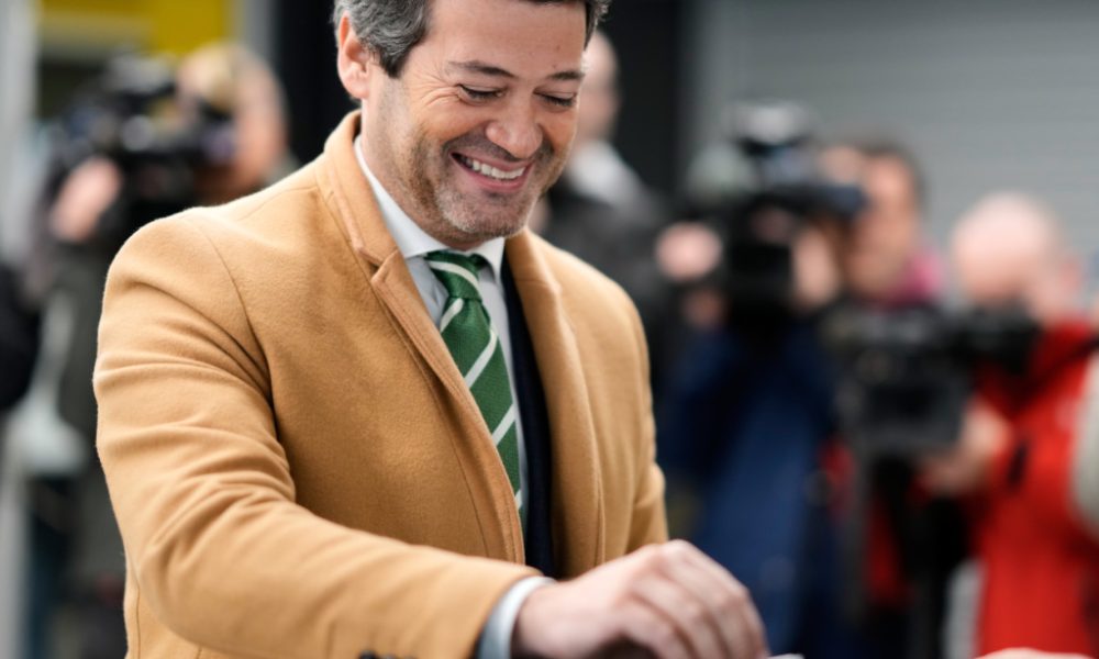 Présidentielle au Portugal: candidat socialiste en tête du 1er tour