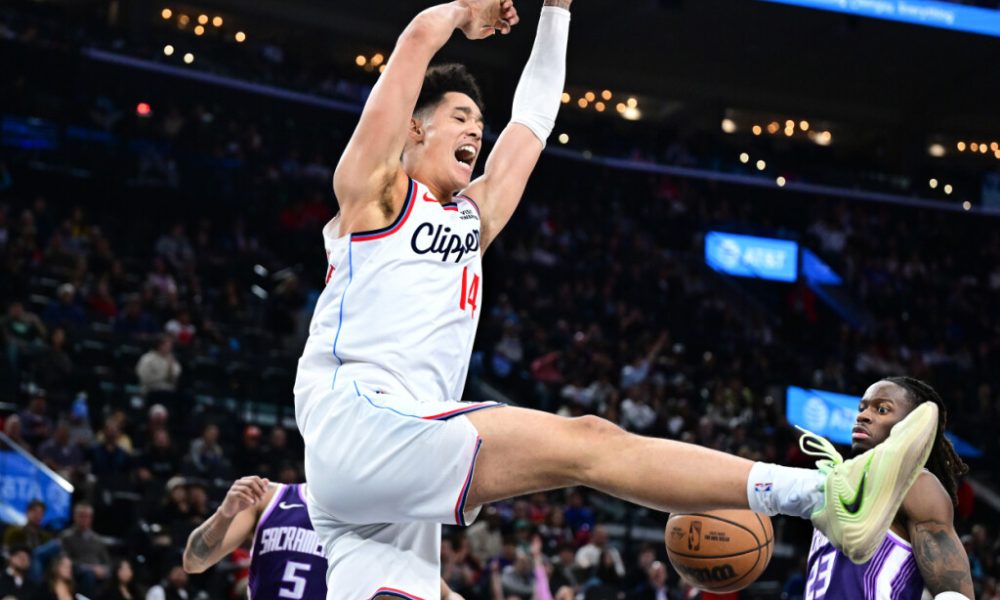 NBA:Les Suisses Niederhäuser et George ont brillé lors de leur duel