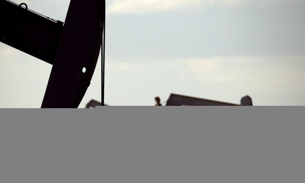 La demande de pétrole devrait croître davantage en 2026