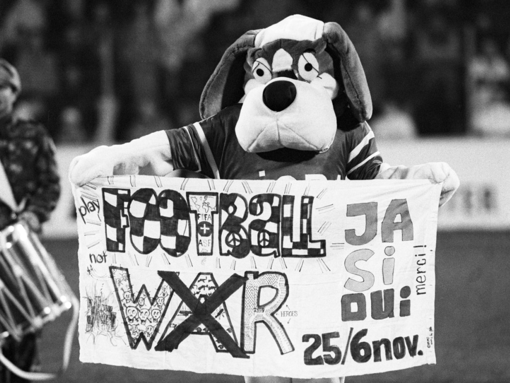 Refuser luniforme en 1989: récit dun réfractaire à larmée | LFM la radio